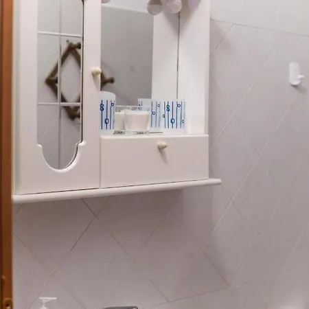 Afrodite Nocleg ze śniadaniem 3*